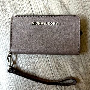 Michael Kors Wristlet